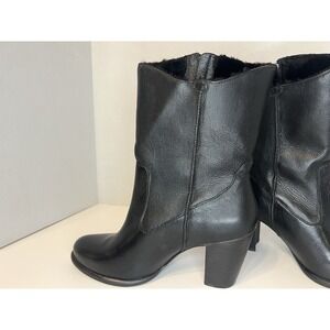 UGG "LYNDA" FOLD OVER SHEARLING LEATHER BLACK BOOTS SHEEPSKIN SIZE US 9 New